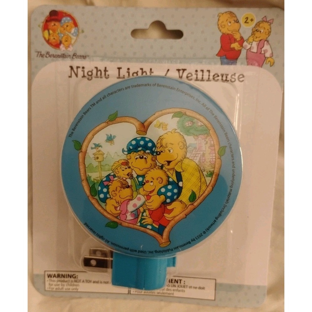 PBS Kids The Berenstain Bears LED Night Light Manual On/Off Switch New